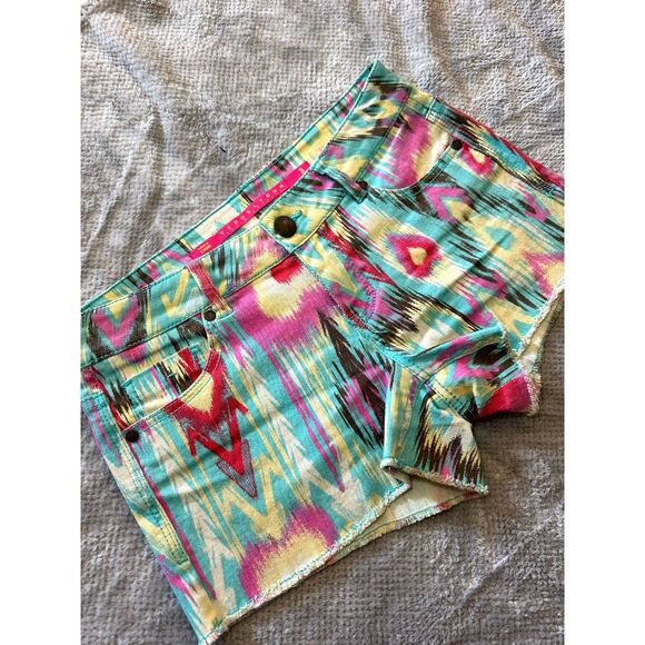 y2k Tribal Print Denim Shorts - Picture 3 of 4